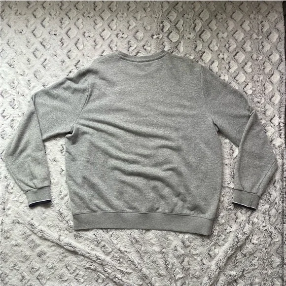 Fila Men’s Extra Large Grey Crewneck Sweatshirt - Picture 4 of 5